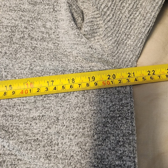 LOVE by GAP Gray Ribbed Button-Front Cardigan - Picture 7 of 8